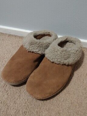 FitFlop Suede Clogs